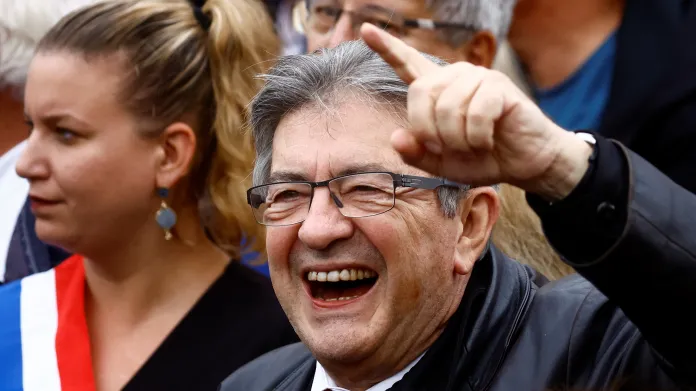Krajně levicový politik Jean-Luc Mélenchon na protivládním protestu v říjnu 2022