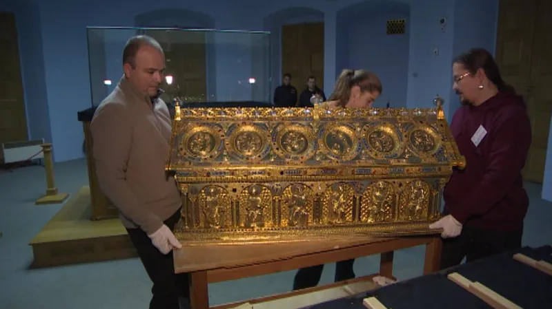 Příprava relikviáře na transport