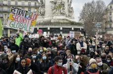 Francouzi opět demonstrovali kvůli návrhu bezpečnostního zákona. Protestovalo se v desítkách měst