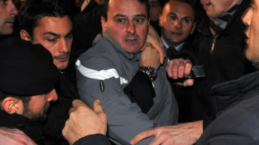 Massimo Tartaglia zranil na mítinku Silvia Berlusconiho