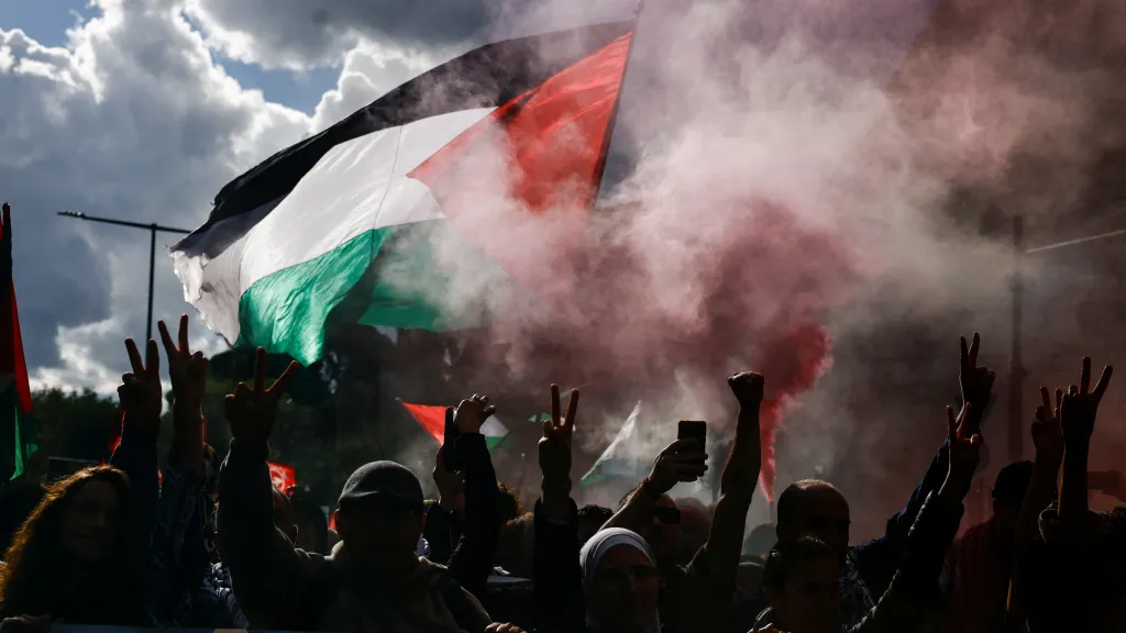 Propalestinská demonstrace v Římě