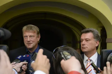 Vyšetřovací komise si zve i Mynáře, Chovance nebo Babiše 