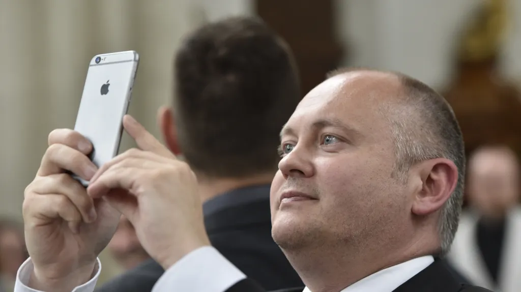 Michal Hašek je tento týden na dovolené a odkazuje na krajské úředníky