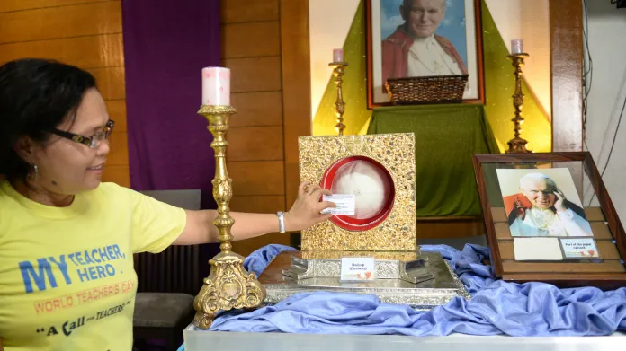 V Manile byly vystaveny relikvie po Janu Pavlu II.