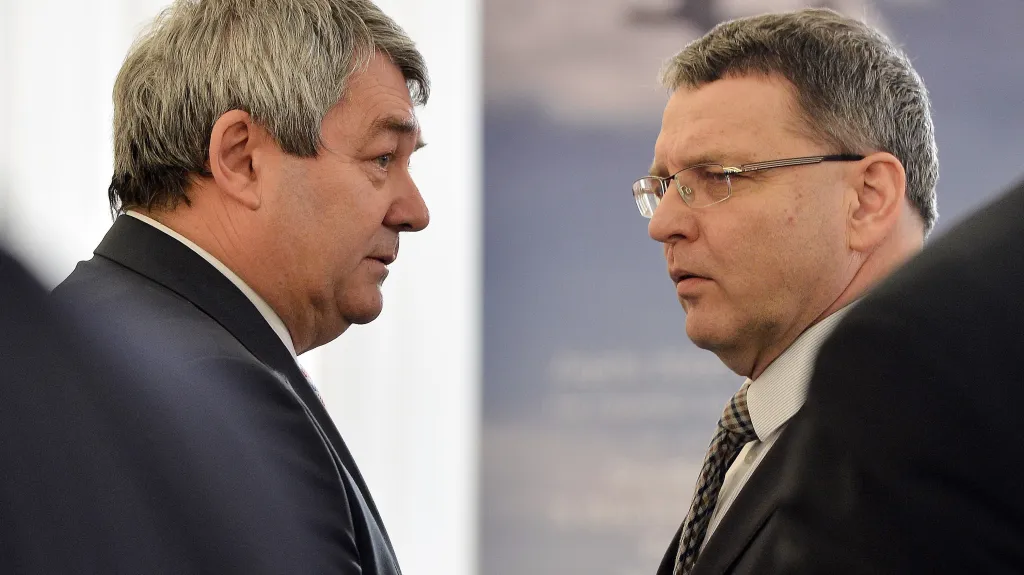 Vojtěch Filip (KSČM) a Lubomír Zaorálek (ČSSD)