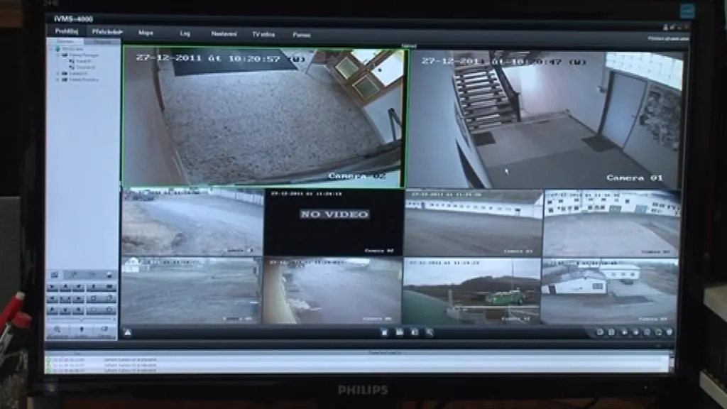 Areál firmy monitorují bezpečnostní kamery