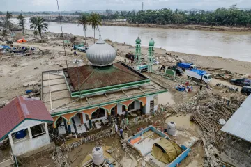 Sumatra hlásí po záplavách a sesuvech přes tisíc mrtvých