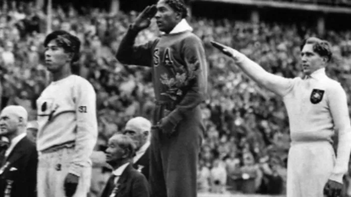 Jesse Owens na olympijských hrách v Berlíně