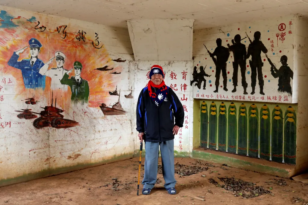Lee Kuo-jia (90 let) je čínský válečný veterán, který dorazil se svojí jednotkou zastupující stranu  Kuomintang  v roce 1947 na Tchaj-wan. Kuomintang byla vládnoucí stranou v rámci celé Číny od roku 1912 do vzniku komunistické říše na konci čtyřicátých let 20. století