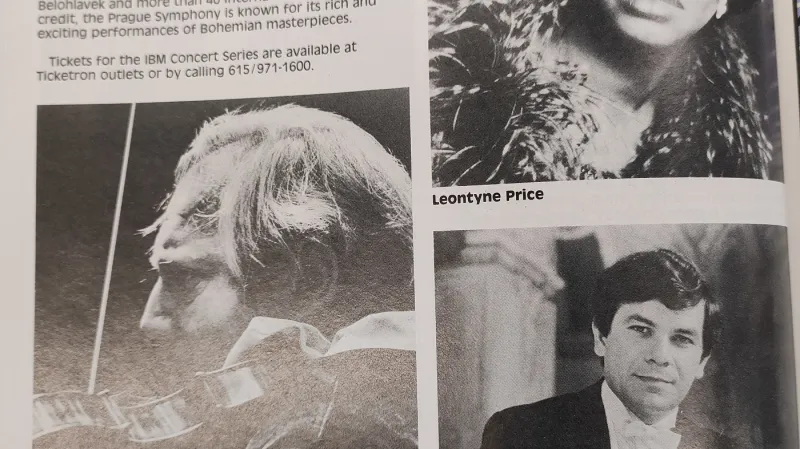 V oficiálním průvodci světovou výstavou je reklama na koncert Pražského symfonického orchestru. Sponzorem byla firma IBM