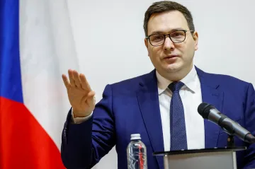 Vláda omezila vstup držitelů ruských diplomatických pasů do země