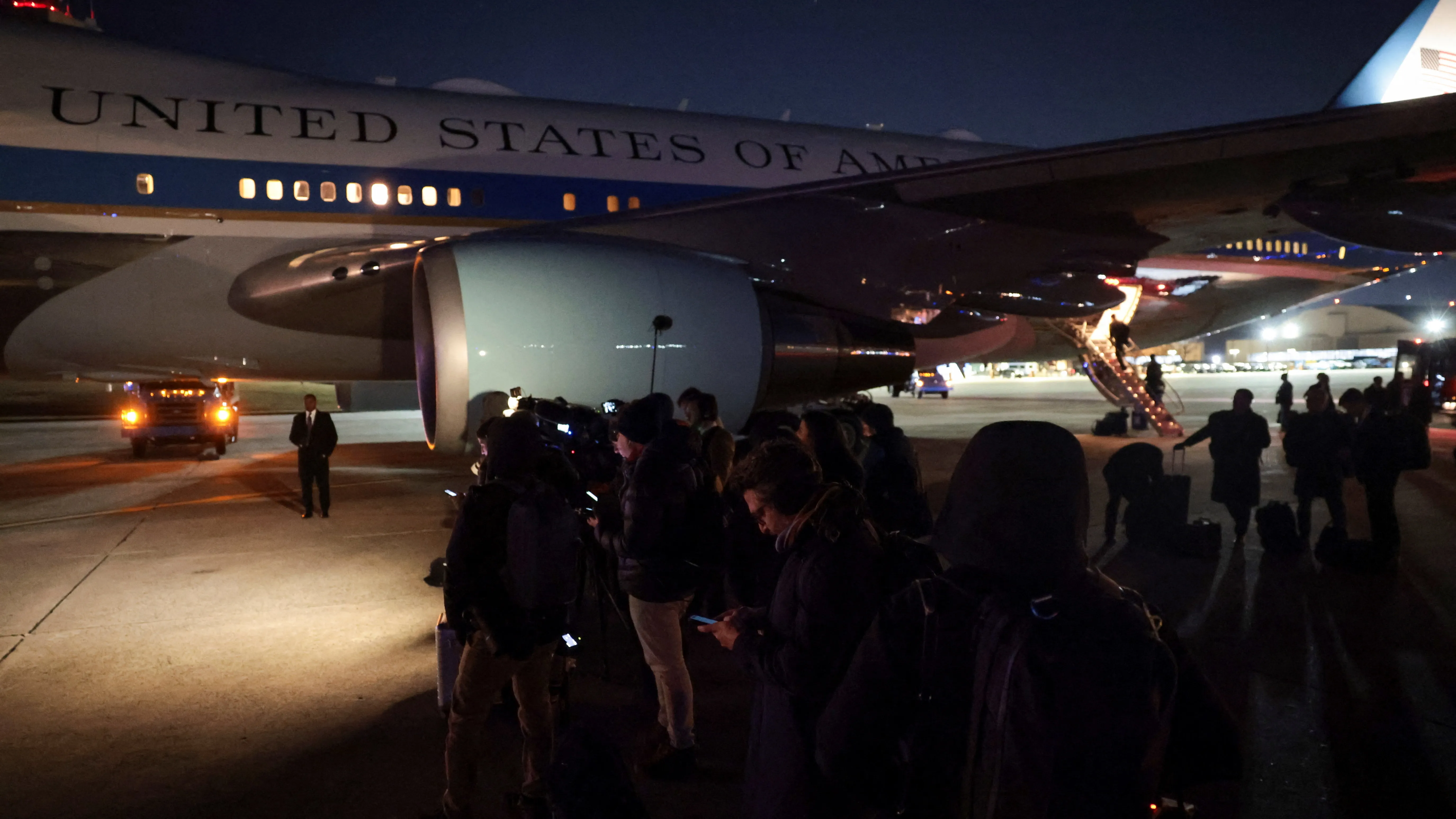 Trumpovo letadlo mířící do Švýcarska se vrátilo do USA kvůli technické závadě