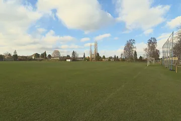 Chlapec, kterého při tréninku zasáhl blesk, se setkal se svými zachránci