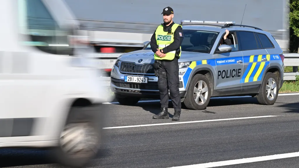 Policejní kontrola na hraničním přechodu v Břeclavi
