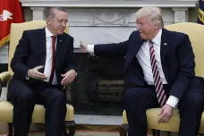 Trump a Erdogan se prý dohodli na koordinaci odchodu amerických vojsk ze Sýrie