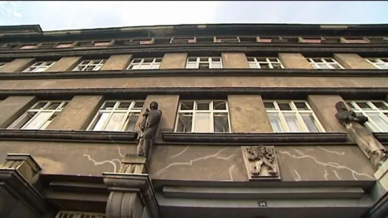 Policie stále více zpochybňuje cizí zavinění smrti Studničky