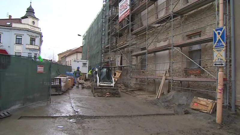 Rekonstrukce Greplova domu je v plném proudu