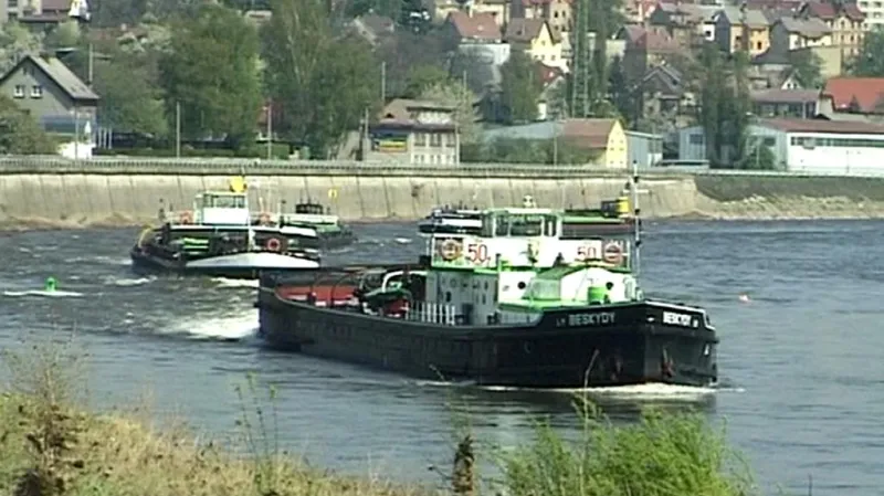Soudní spory i protesty občanských sdružení provázejí chystané splavnění Labe do Pardubic.