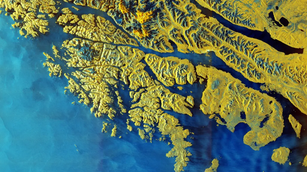 Jeden z prvních snímků satelitu Sentinel-1D: souostroví Tierra del Fuego u jižního cípu jihoamerického kontinentu