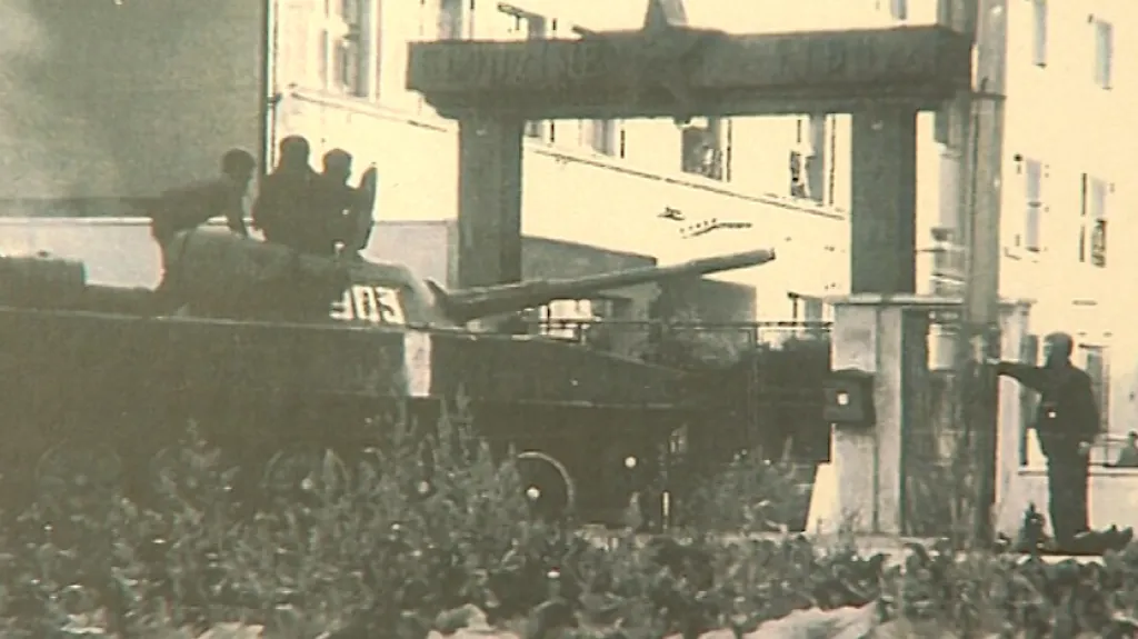 Holešovští výsadkáři odmítli Sověty vpustit do kasáren