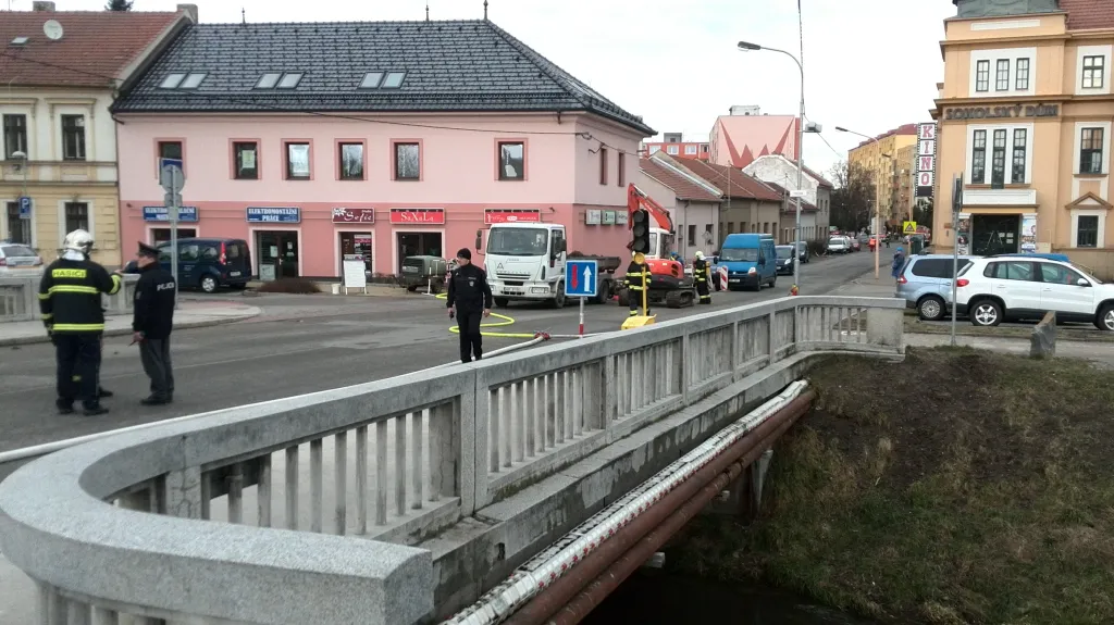 Okolí havárie bylo několik hodin evakuováno