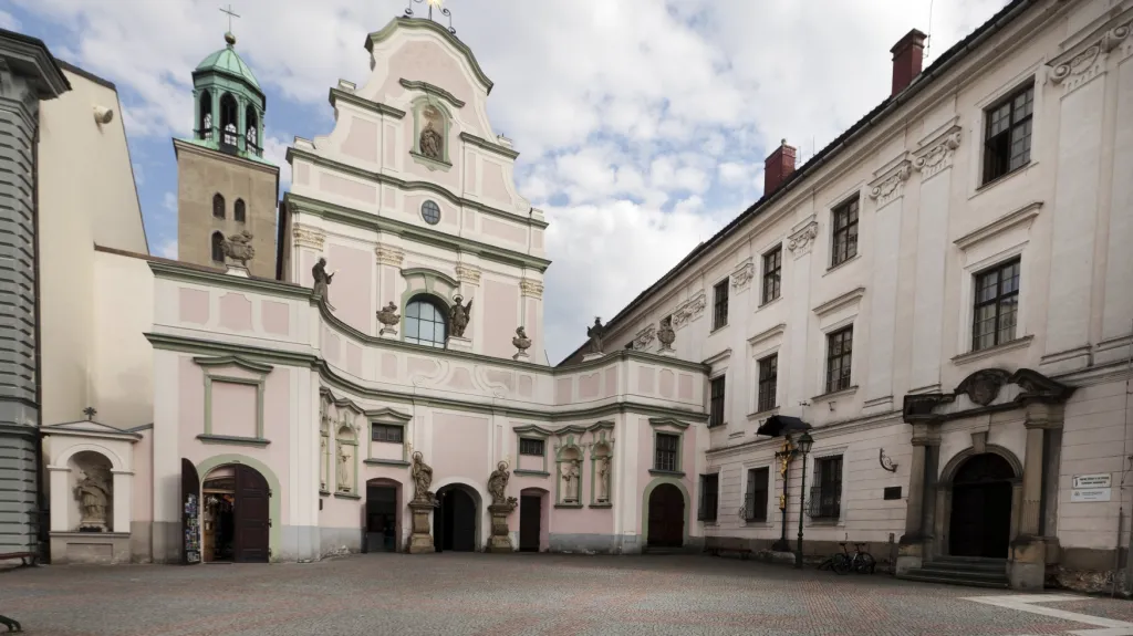 Minoritský klášter a kostel sv. Ducha v Opavě