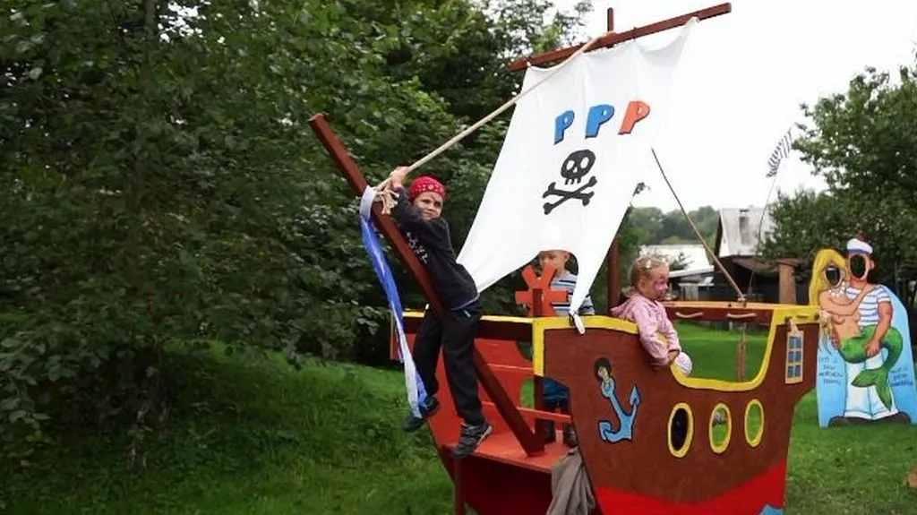 Malí piráti a jejich loď