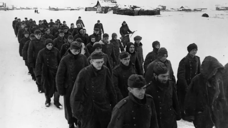 Němečtí zajatci u Stalingradu