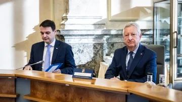 Ministr obrany Jaromír Zůna (za SPD)