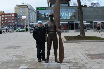 Průkopníka letectví Jana Kašpara už připomíná v Pardubicích socha 