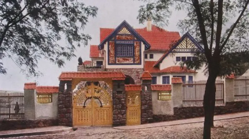 NO COMMENT: procházka Jurkovičovou vilou v době rekonstrukce