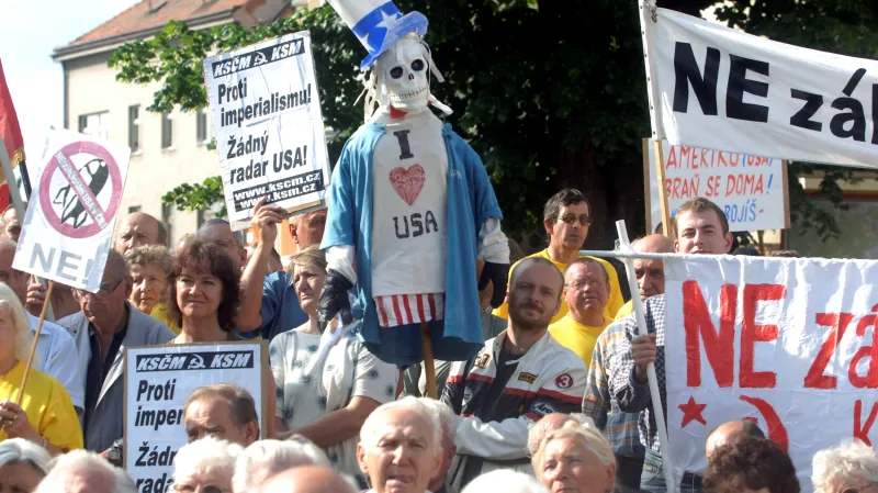 Protesty proti radarové základně v Brdech