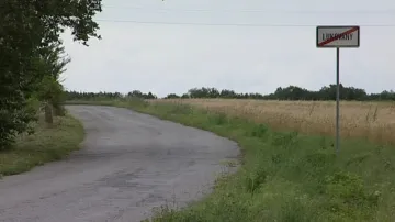 Silnice, o kterou se v Lukovanech vede spor