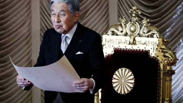 Císař Akihito během mimořádného zasedání japonského parlamentu