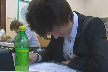 Před patnácti lety si studenti zkusili státní maturitu nanečisto