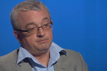 Jsme mimo ústavu, přímá volba prezidenta byla chybou, míní poslanec Benda