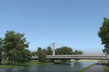 Nový most přes Vltavu mezi obyvateli Českých Budějovic budí emoce. Kraj na něm trvá