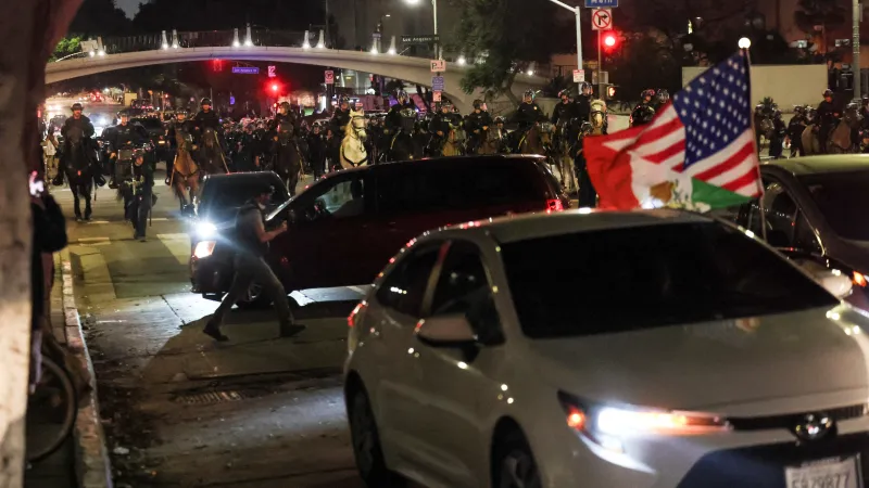 Demonstrace proti imigračním kontrolám v Los Angeles