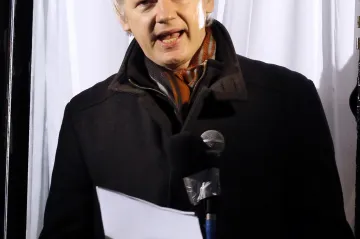 Assange: Obama chce omezit utajované programy - Snowden vyhrál