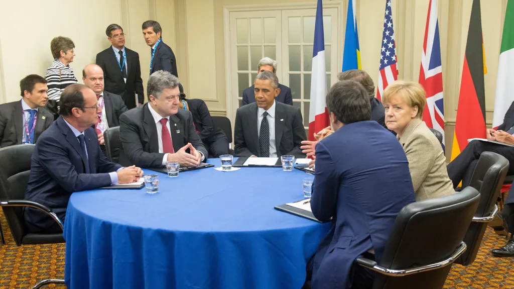 Petro Porošenko se na okraj summitu sešel se západními lídry