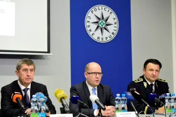 Babiš: Z koalice odcházet nechceme, Tuhý by měl ale rezignovat