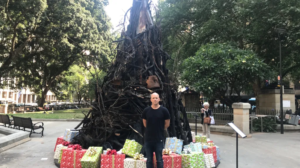 Ohořelý vánoční strom v Sydney