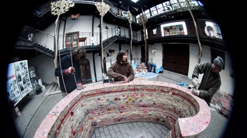 Voskové srdce pro Havla v Brně