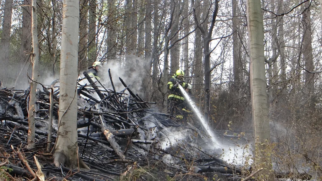 Požár lesa u beskydských Trojanovic