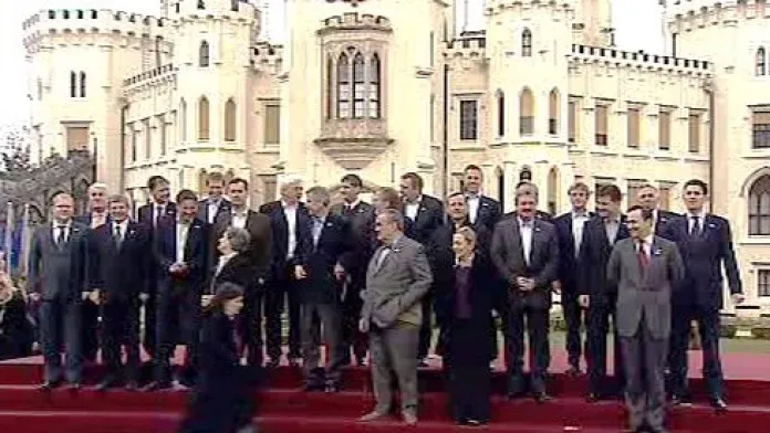 Ministři zahraničí sedmadvacítky na jednáních v Hluboké nad Vltavou