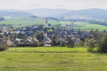 Koalice jedná o růstu daně z nemovitosti. Stanjura připustil dvojnásobek, obce jsou proti
