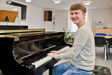 Český klavírista Schulmeister má cenu BBC Music Magazine Award pro nové talenty