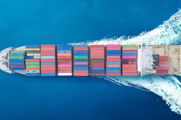 Čína testuje loď, která umí zachytit většinu svých emisí oxidu uhličitého