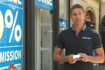 Za euro jen patnáct korun. I takový kurz nabízejí směnárny v Praze