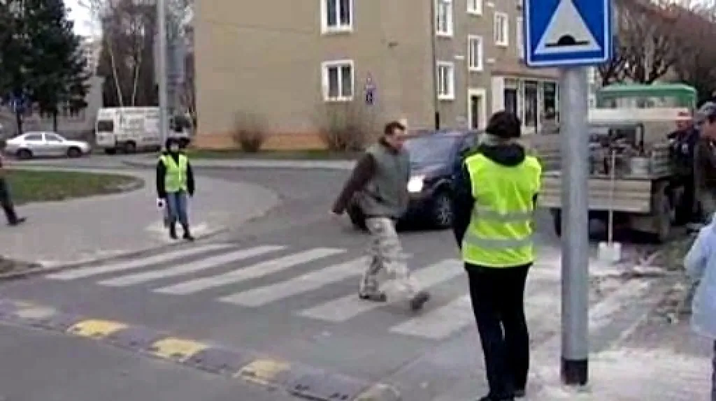 Nezaměstnaní hlídají přechod
